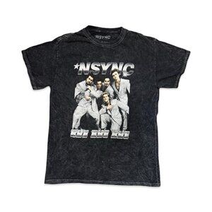 y2k NSYNC distressed graphic t-shirt / band tee - size S/M